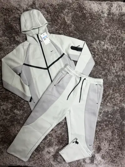 Conjunto Nike Tech SS26 - miniatura 1