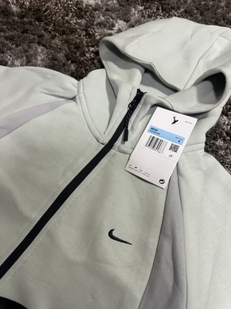 Conjunto Nike Tech SS26 - 3