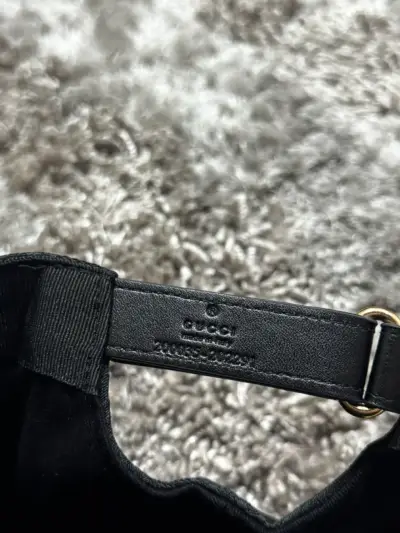 Gorra negra Gucci con diseño clásico - miniatura 4