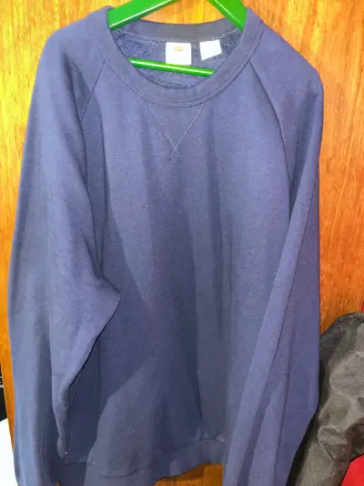 Polerón azul Levi's estándar para hombre - miniatura 1