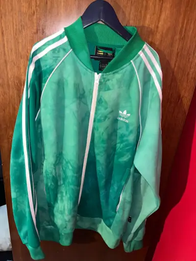 Chaqueta deportiva verde Adidas Pharrell Williams - miniatura 3