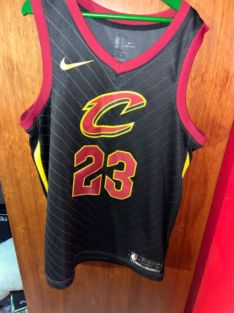 Camiseta NBA Cleveland Cavaliers Nike LeBron James - 2