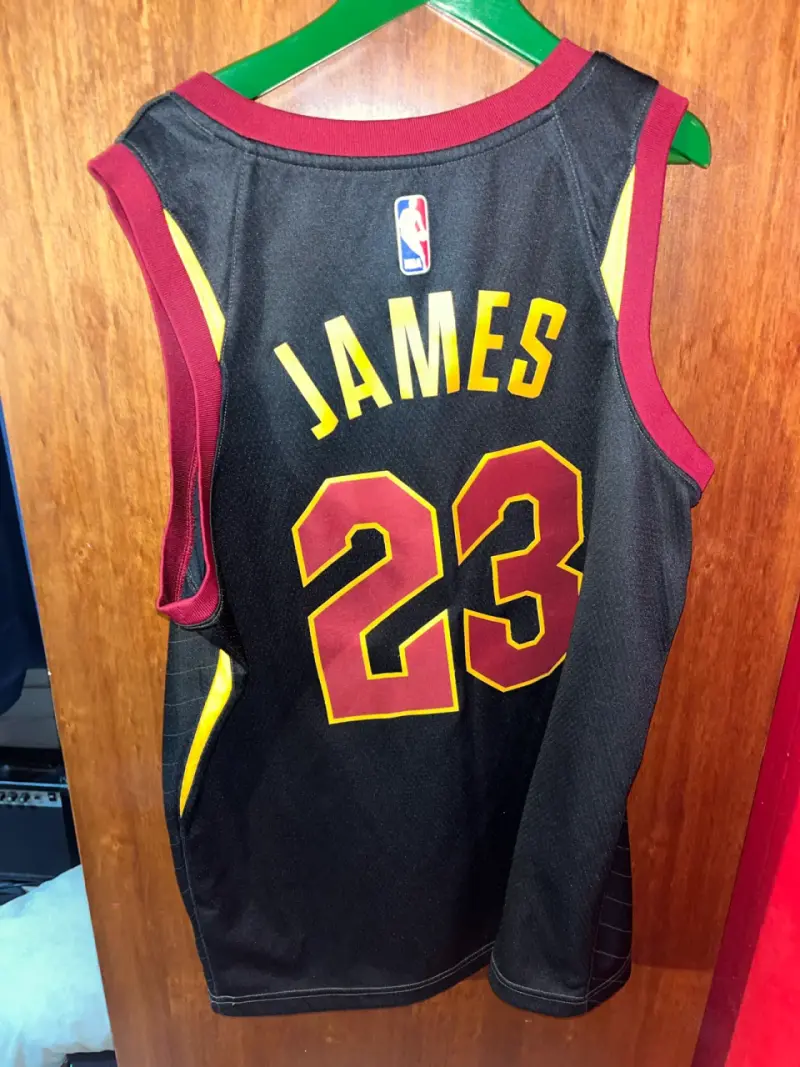 Camiseta NBA Cleveland Cavaliers Nike LeBron James - 3