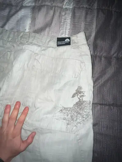 Pantalones cargo beige Nike ACG talla 34 - miniatura 5