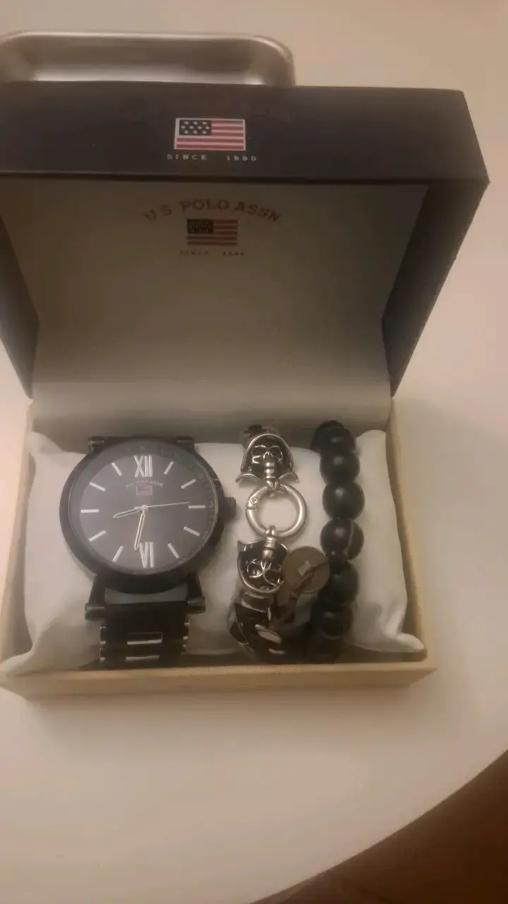 Reloj U.S. Polo Assn. con pulsera y llavero - 1