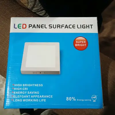 Luz LED de superficie super brillante - miniatura 1