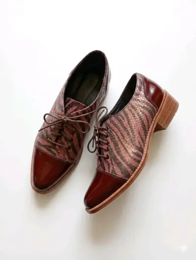 Zapatos de cuero animal print burdeo para mujer - miniatura 1