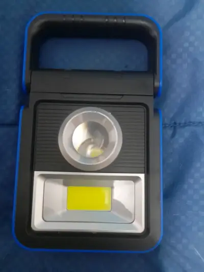 Linterna solar portátil recargable LED - miniatura 2