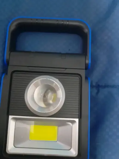 Linterna solar portátil recargable LED - miniatura 3