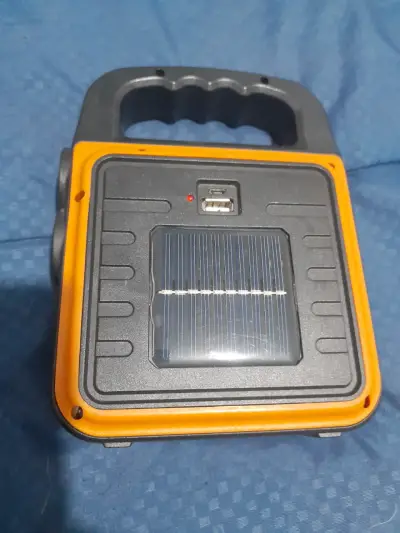 Linterna LED portátil recargable con asa - miniatura 3