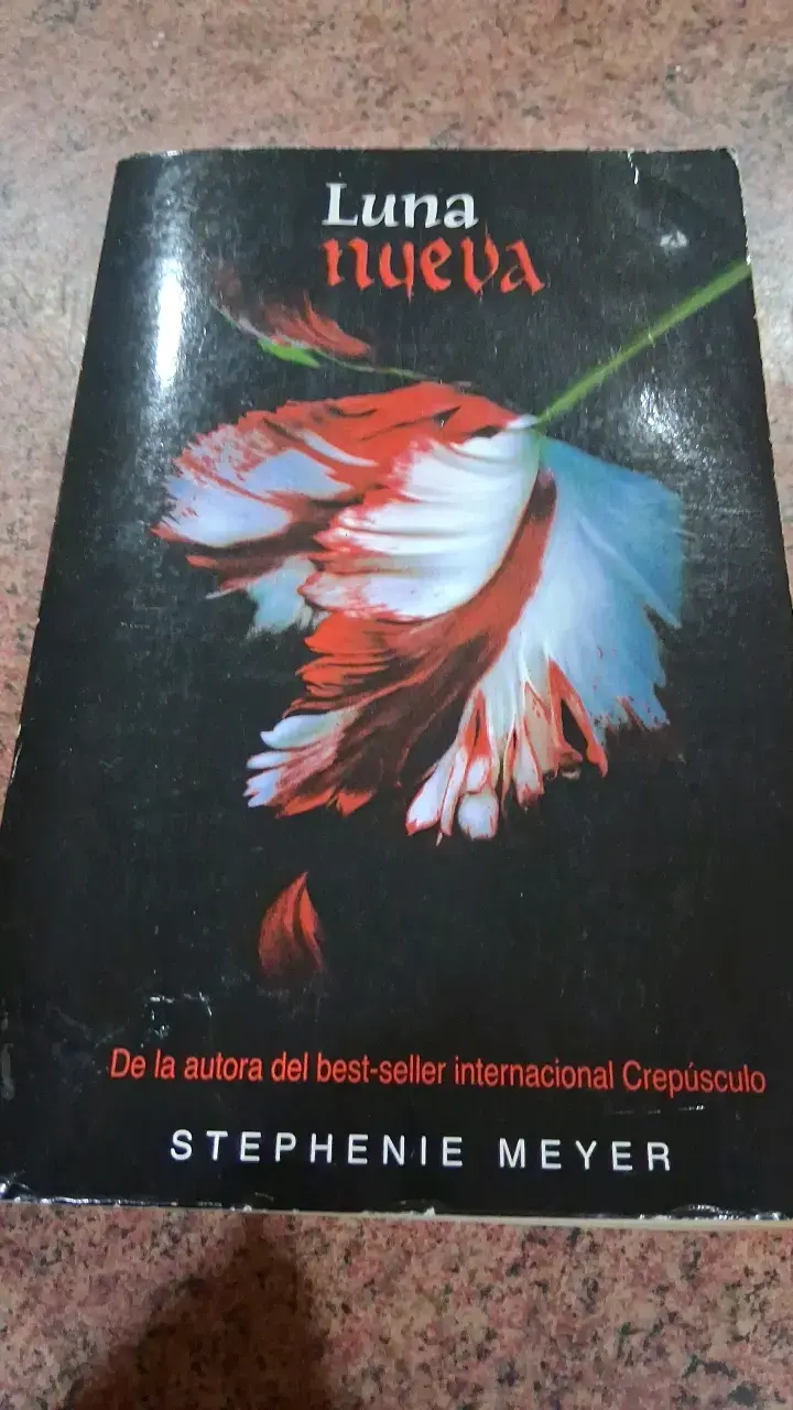 Saga Libros Crepúsculo de Stephenie Meyer - 2