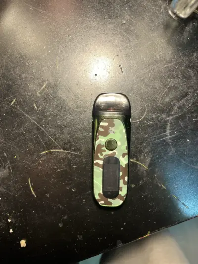 Vaporizador compacto con diseño camuflaje - miniatura 1
