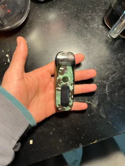 Vaporizador compacto con diseño camuflaje - miniatura 2
