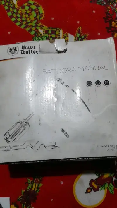 Batidora manual Ursus Trotter con accesorios - miniatura 1