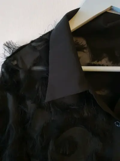 Blusa negra - miniatura 2