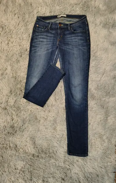 Jeans azul oscuro para mujer - miniatura 1
