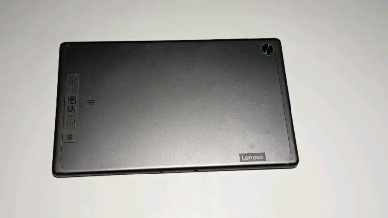 Tablet Lenovo con carcasa y teclado hello Kitty - 1