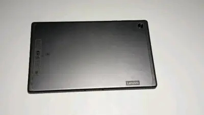Tablet Lenovo con carcasa y teclado hello Kitty - miniatura 1