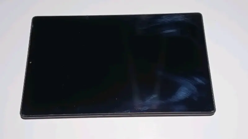 Tablet Lenovo con carcasa y teclado hello Kitty - 5