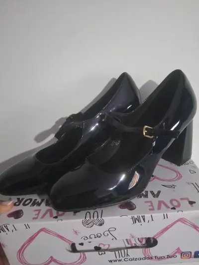 Zapatos de charol - miniatura 3