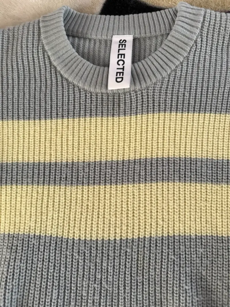Suéter de rayas gris y amarillo Selected - 2