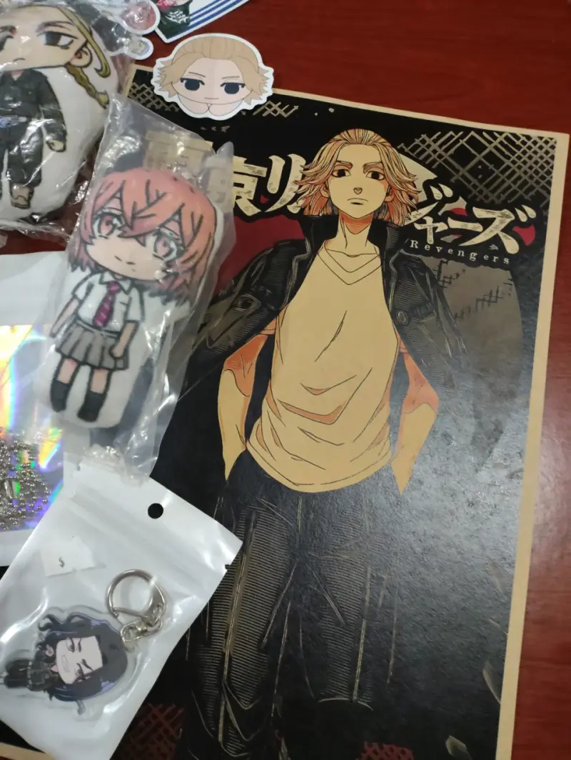 Set de figuras y stickers tokyo revengers - 6