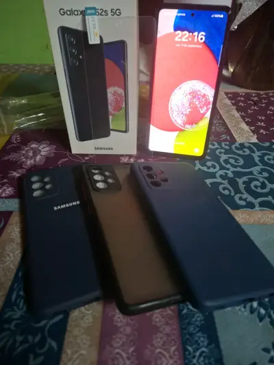 Samsung Galaxy A52s 5G con caja y accesorios - miniatura 1