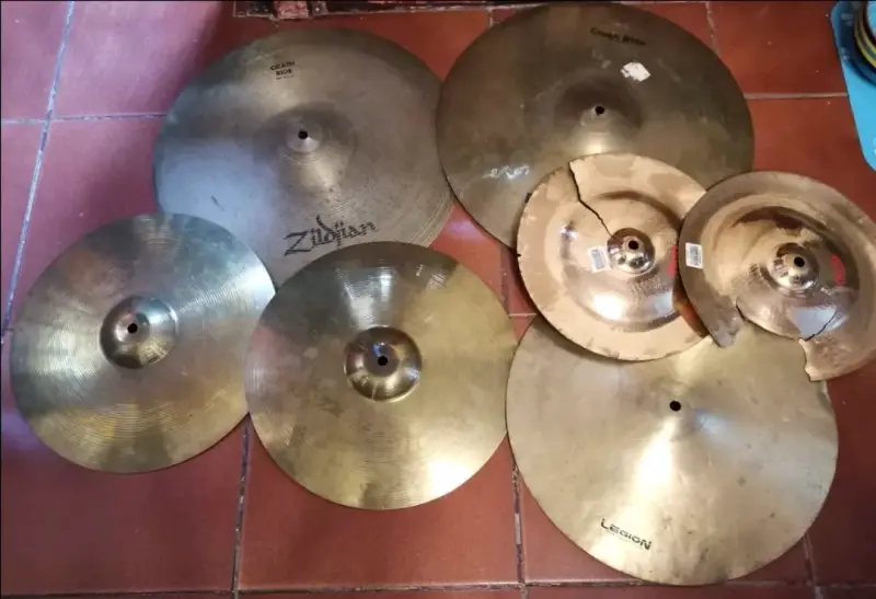 Batería marca Legion - 6