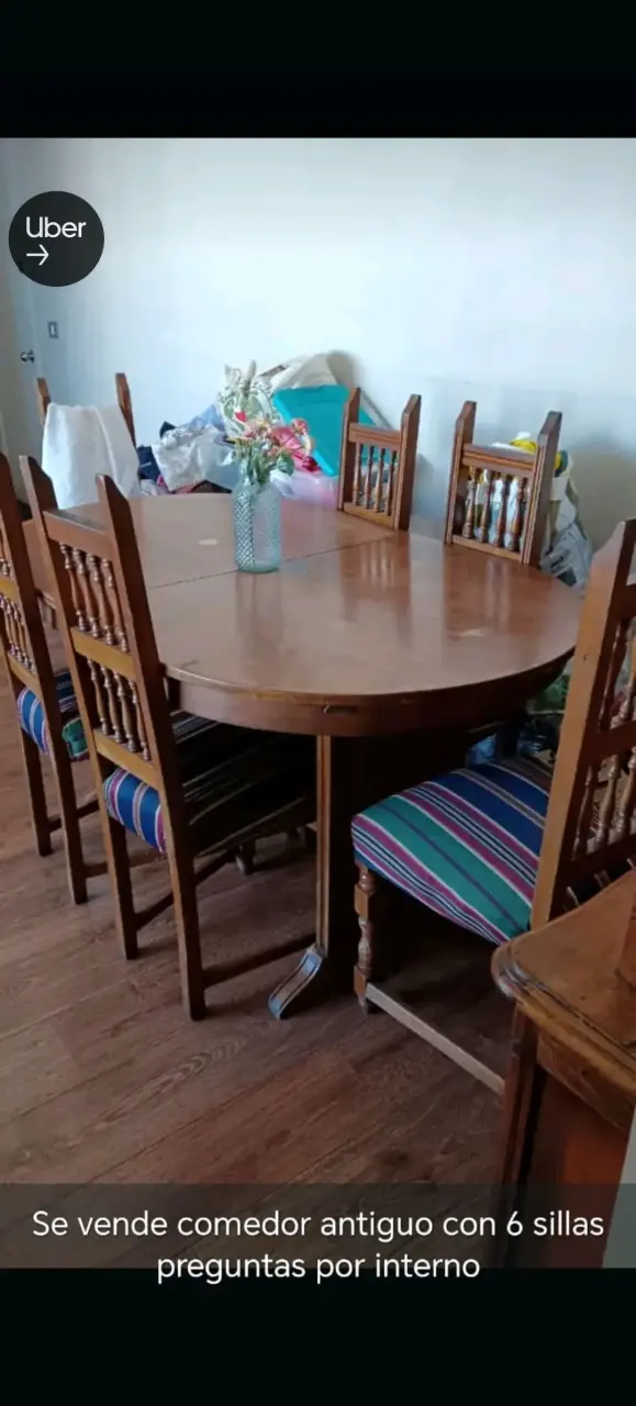 Comedor antiguo de madera con 6 sillas