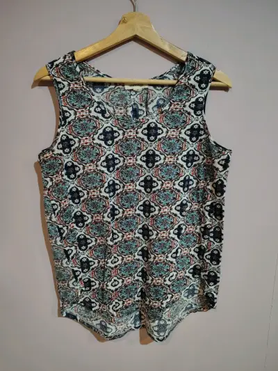 Blusa sin mangas estampada bohemia - miniatura 1