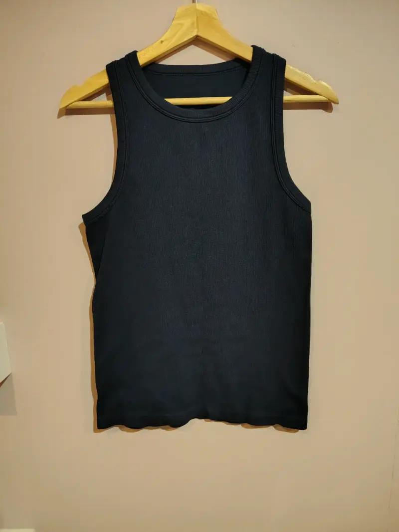 Polera sin mangas azul marino - 1