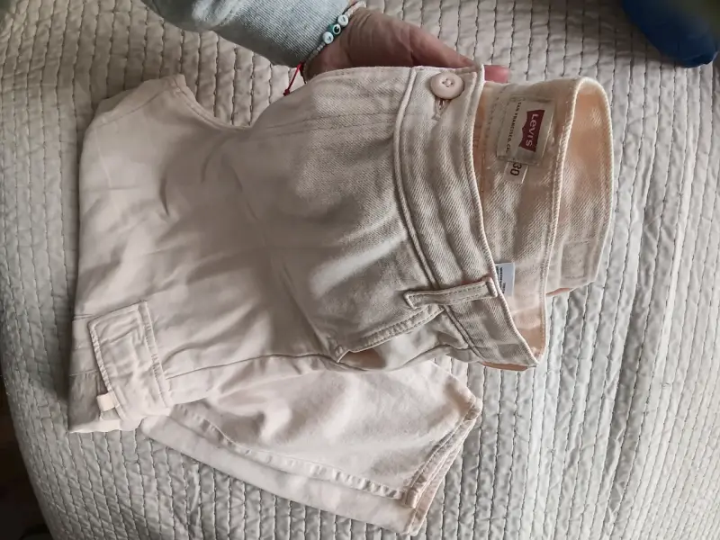 Pantalón beige Levi's para mujer talla 30