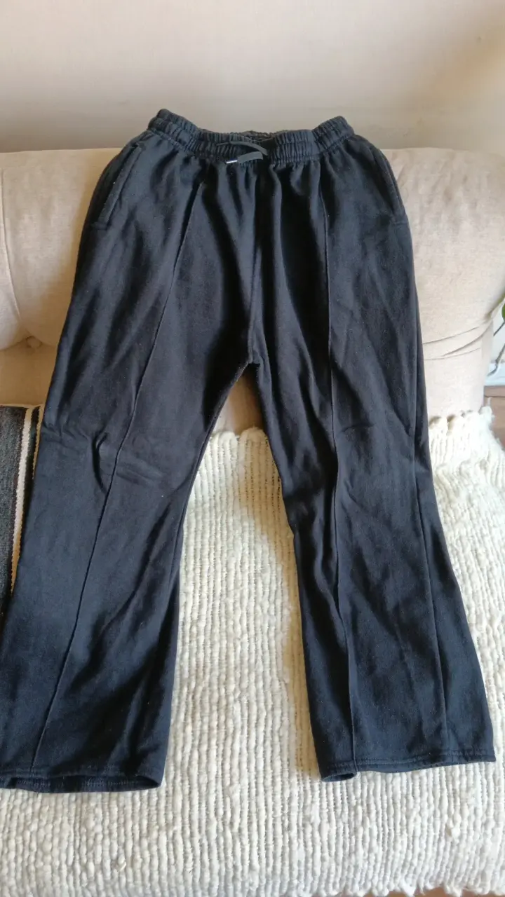 Pantalones deportivos negros para mujer