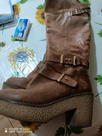 Botas de cuero marrón con plataforma - miniatura 1