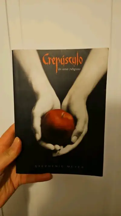 Saga Crepúsculo de Stephenie Mey - miniatura 2