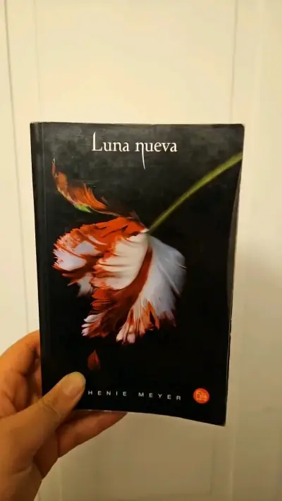 Saga Crepúsculo de Stephenie Mey - miniatura 3