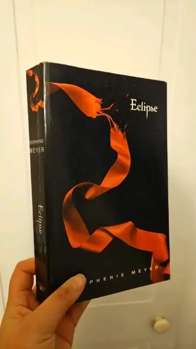 Saga Crepúsculo de Stephenie Mey - miniatura 4