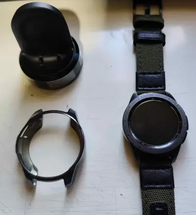 Samsung Galaxy Watch - miniatura 1