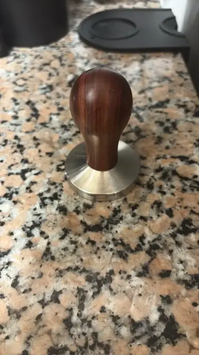 Tamper de café de acero inoxidable (58mm) y madera - miniatura 1