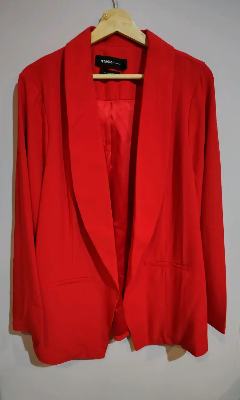 Blazer rojo elegante para mujer Studio - 1