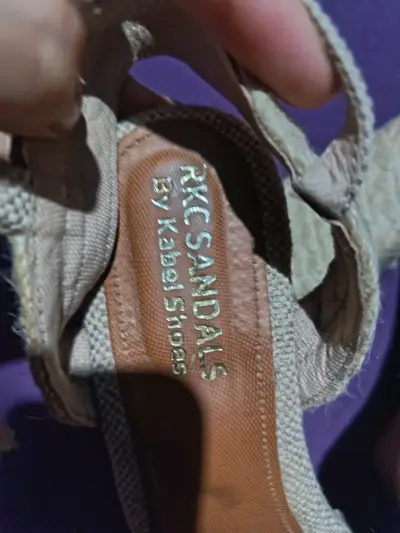 Sandalias de plataforma beige con diseño trenzado - miniatura 3