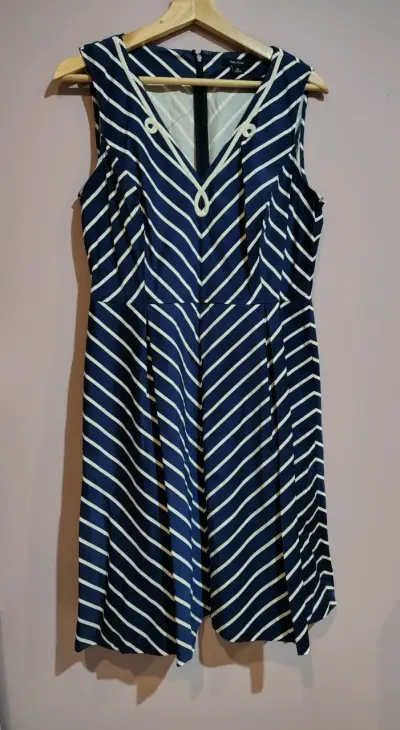 Vestido a rayas azul y blanco Nautica - miniatura 1
