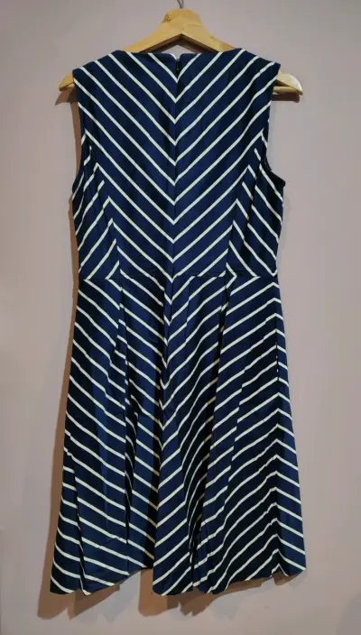 Vestido a rayas azul y blanco Nautica - miniatura 2