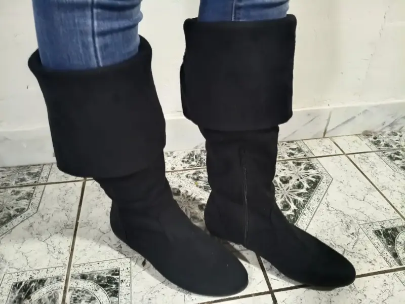 Botas negras de gamuza para mujer - 1
