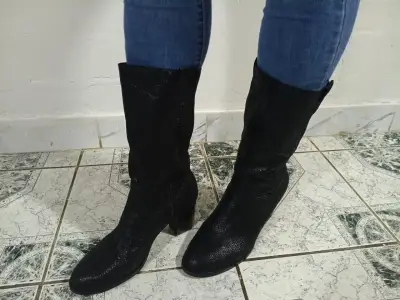 Botas negras de cuero para mujer - miniatura 1