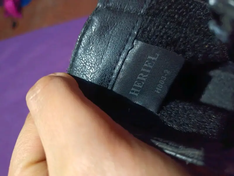 Botines negros de plataforma con cierre lateral - 2