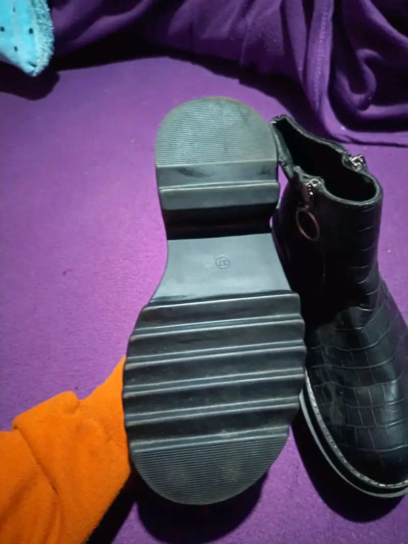 Botines negros de plataforma con cierre lateral - 4