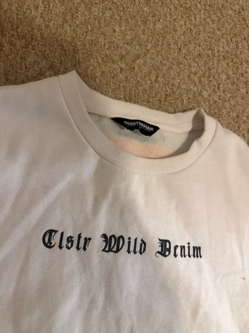 Polerón blanco Clstr Wild Denim con dise en manga - 2