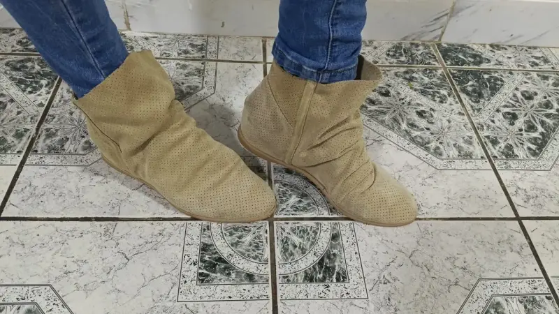 Botines beige de gamuza para mujer - 2