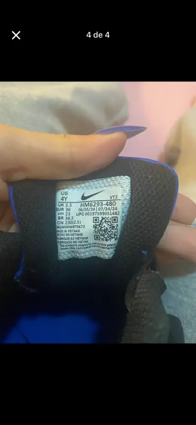 Zapatillas Nike azules y negras para niñ@s unisex - miniatura 4